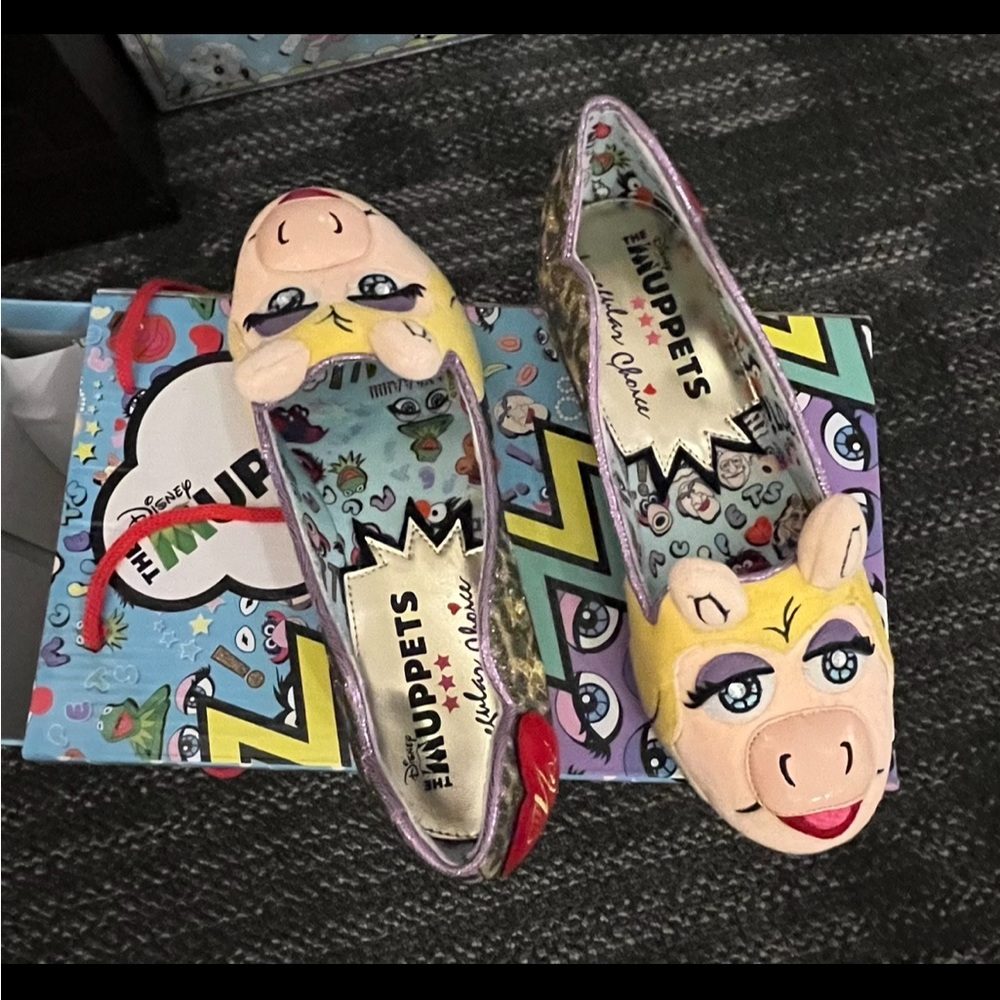 Irregular Choice Miss Piggy flats size 36